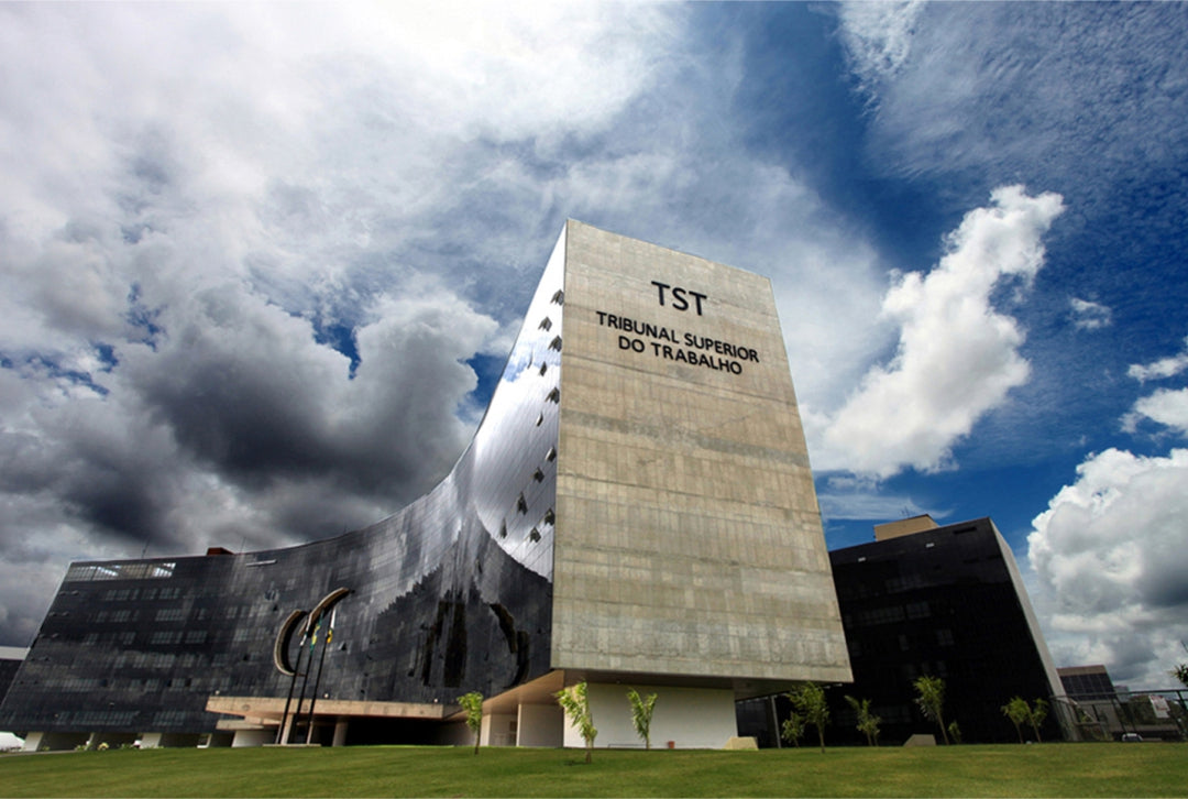 O que fazer quando o próprio TST não cumpre com seu dever de guardião da Lei Federal?